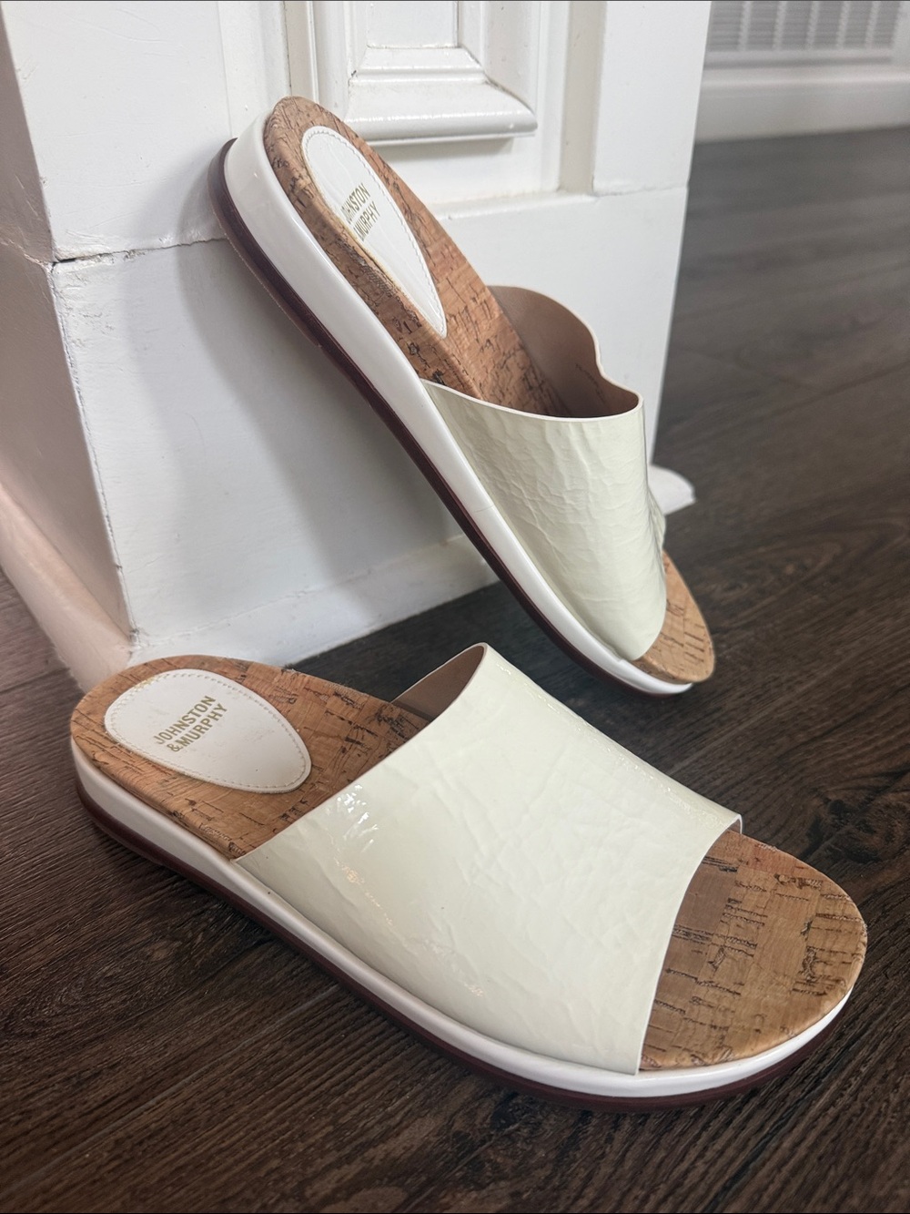 Johnston & Murphy New Ladies Cream Patent Slide Sandals with Cork Footbed 6 - Picture 6 of 6